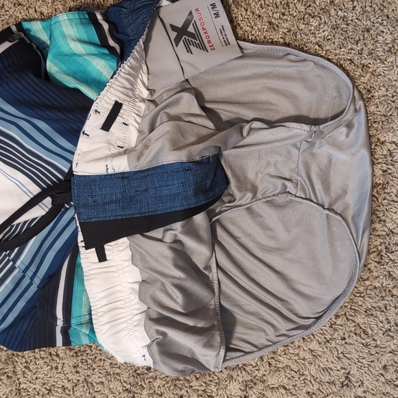 NWT ZeroXposur Men's Swim Trunks SZ M - Picture 10 of 10